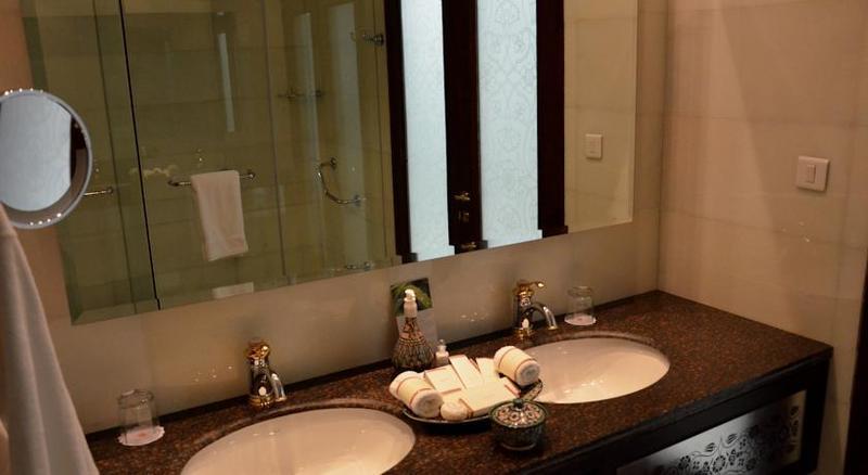Dushanbe Serena Hotel Zewnętrze zdjęcie