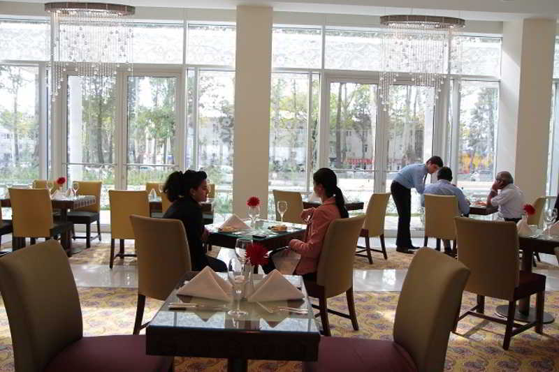 Dushanbe Serena Hotel Zewnętrze zdjęcie