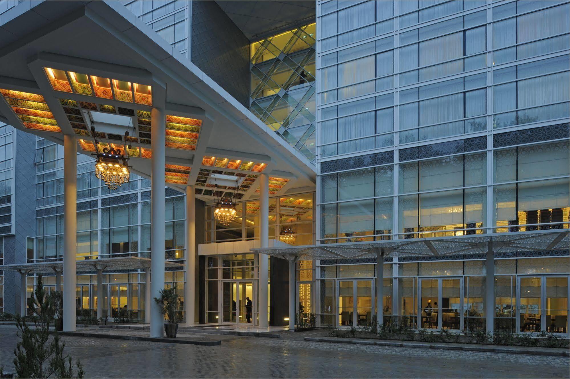 Dushanbe Serena Hotel Zewnętrze zdjęcie